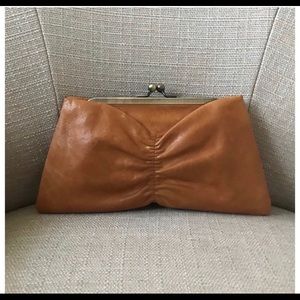 HOBO International Clutch